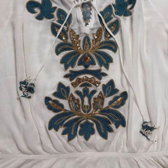 Soft Surroundings White Blue Embroidered Tunic Blouse Top M Medium Shirt Tassel - Picture 3 of 10